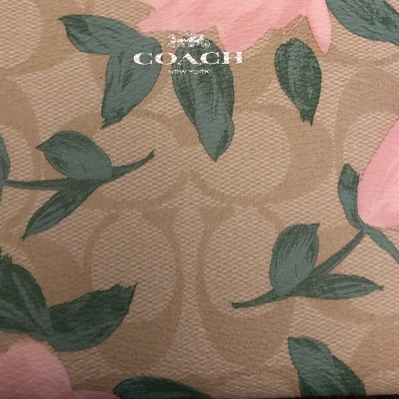 SALE!!! NWT Coach Gorgeous Floral Wristlet!! Price FIRM - Picture 3 of 4